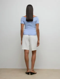 AWAMYRA Top