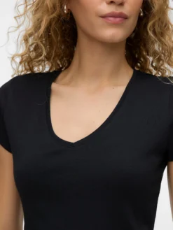 AWBONNIE T-Shirt