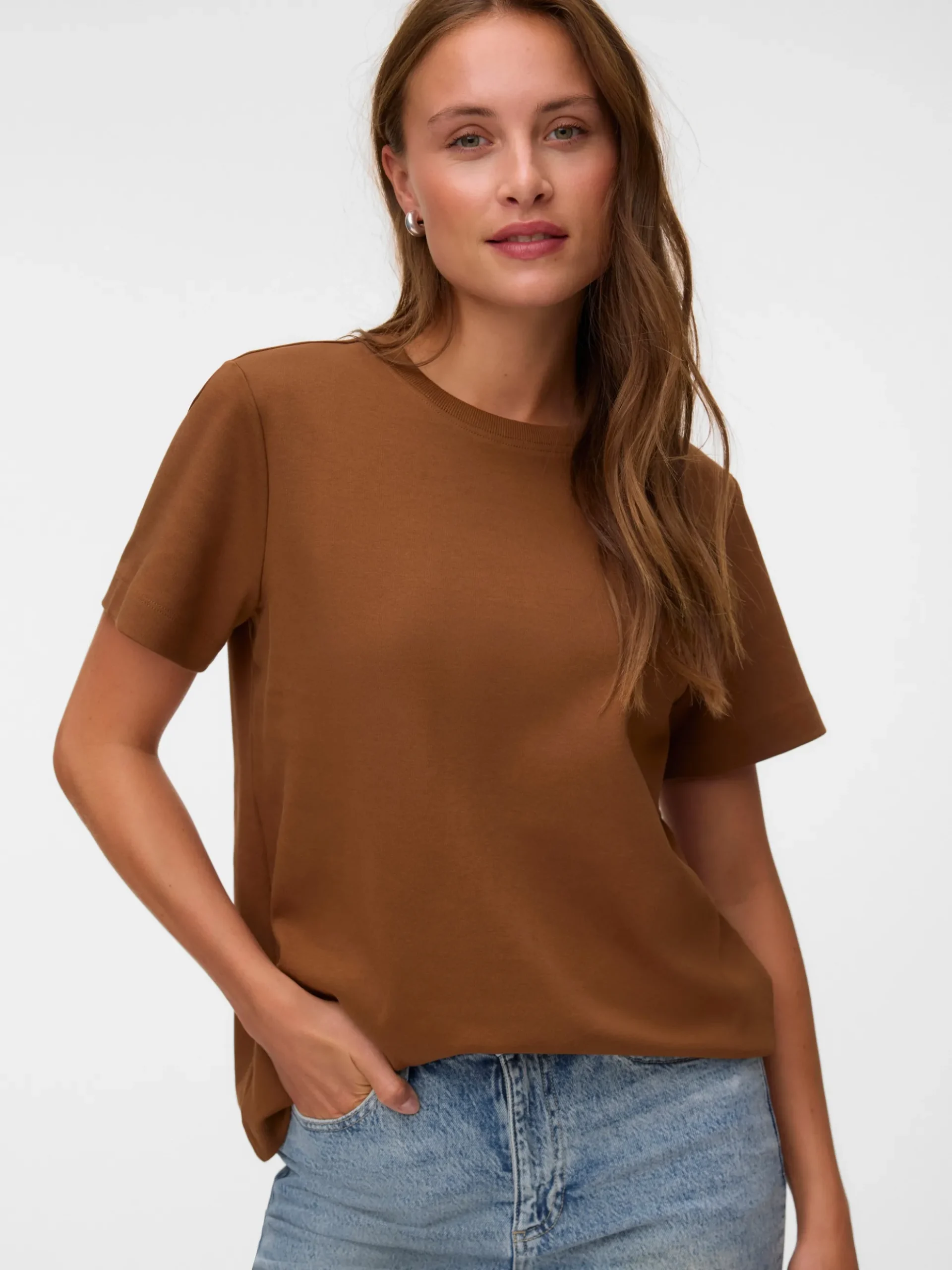 AWNAIMA T-Shirt