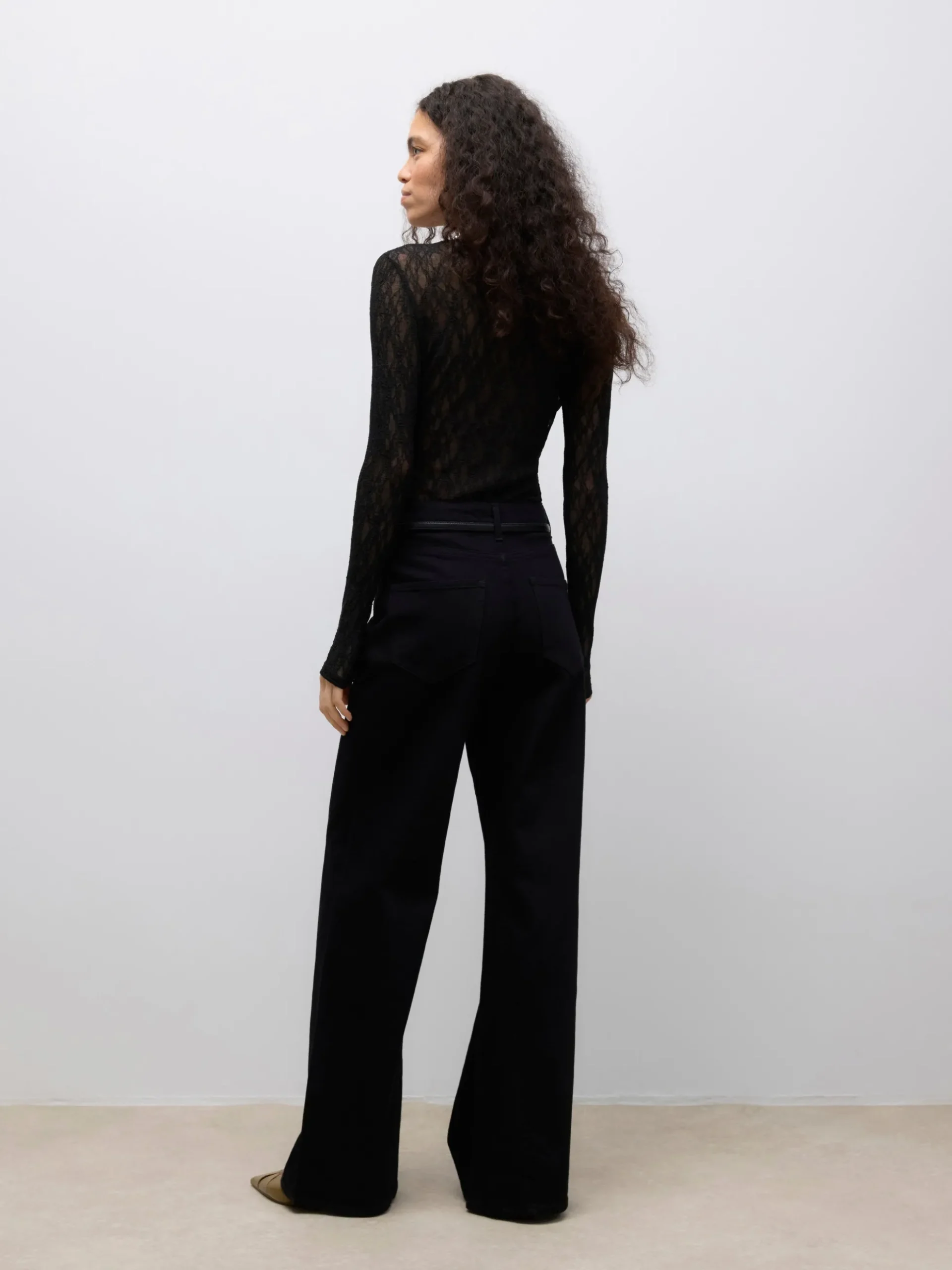 AWTESSY Top