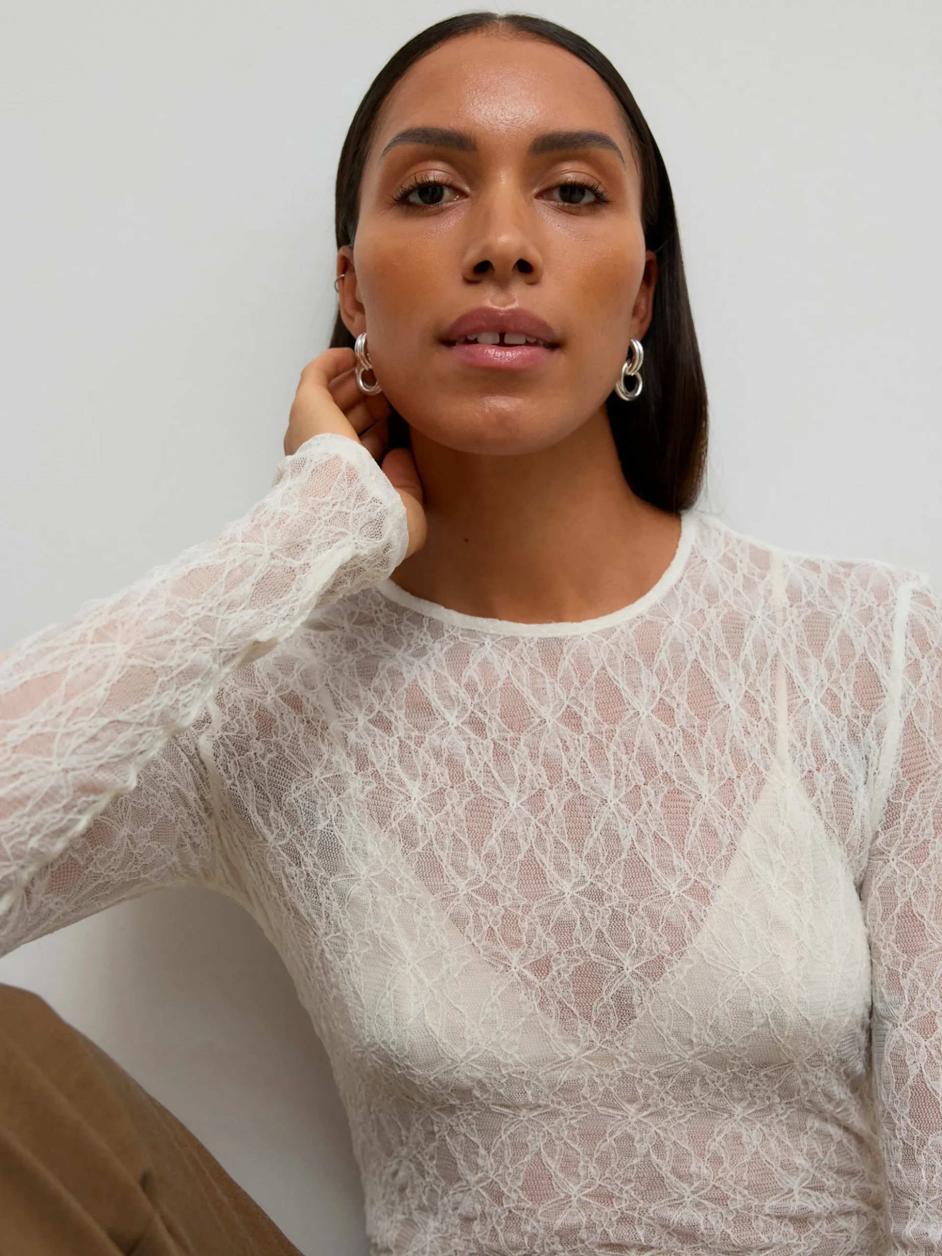 AWTESSY Top