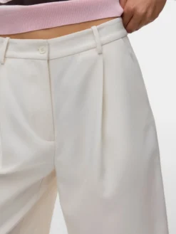 AWVANNAH Shorts