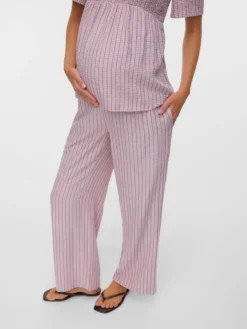Girlfriend Schnitt Hose