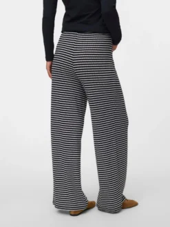 Normal geschnitten Hose