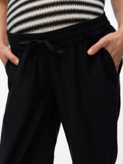 Normal geschnitten Hose