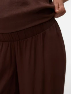 Normal geschnitten Hose
