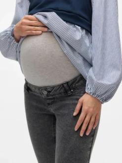 Normal geschnitten Mittlere Taille Ausgestellt Jeans