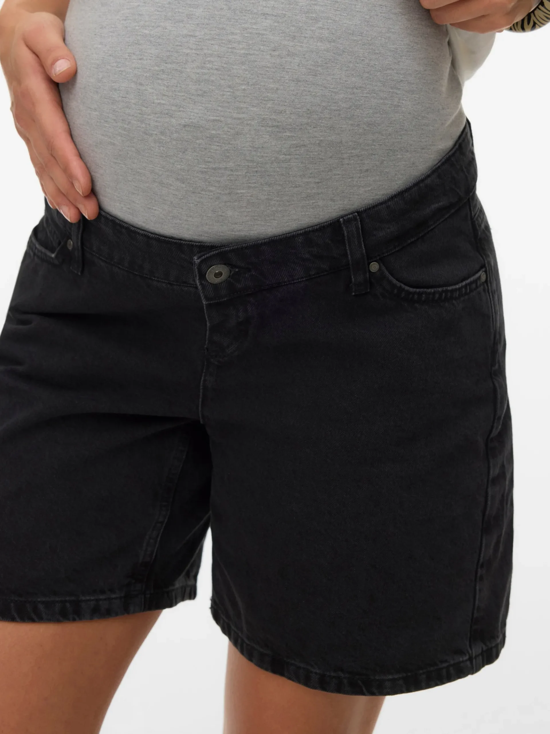 Normal geschnitten Shorts im 5-Taschen Design
