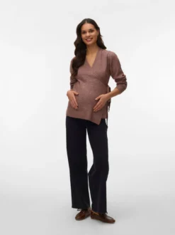 Normal geschnitten V-Ausschnitt Pullover