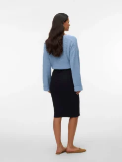 Normal geschnitten V-Ausschnitt Umgeschlagene Ärmelbündchen Tief angesetzte Schulter Pullover