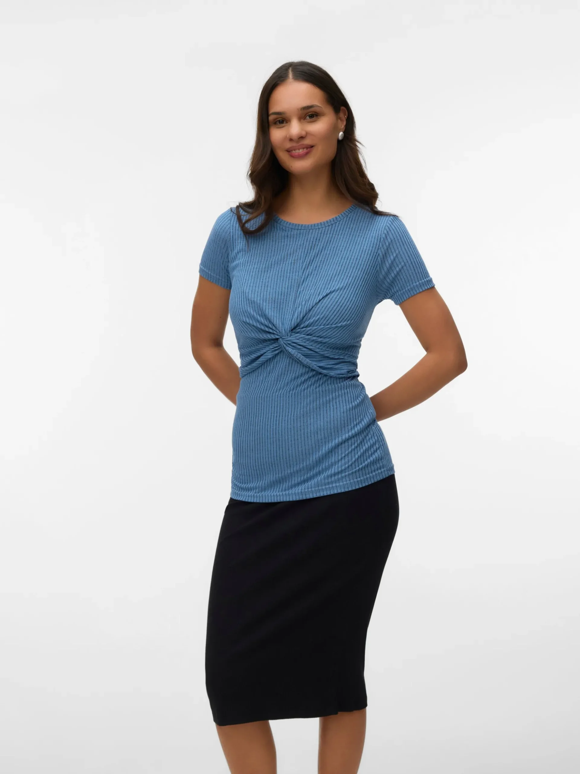 Normal geschnitten V-Ausschnitt Umgeschlagene Ärmelbündchen Tief angesetzte Schulter Pullover