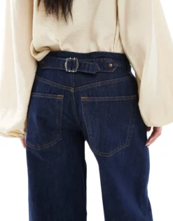 TOPSHOP Niedrige Taille Locker geschnitten Jeans