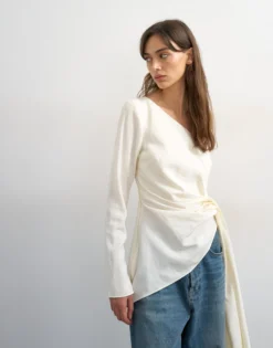 TSLIV Top