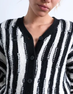 TSTAMMIE Strickjacke