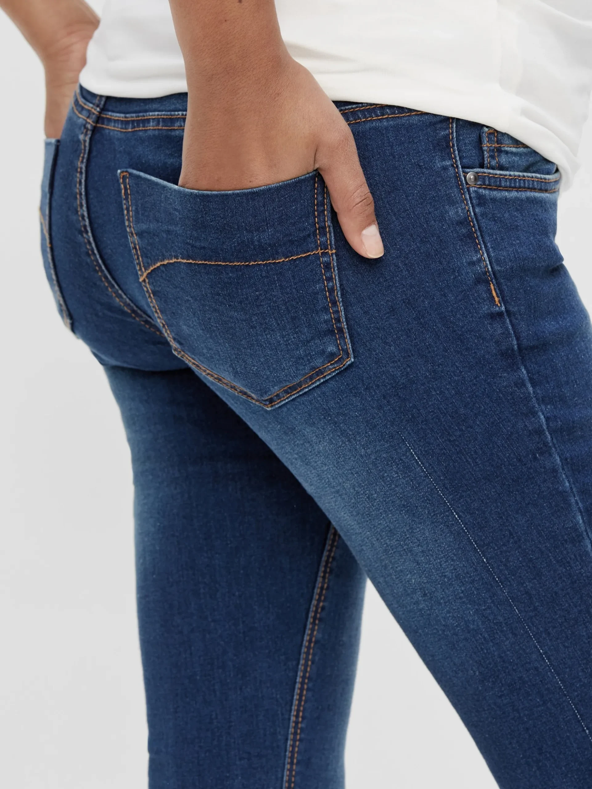 Umstands-jeans