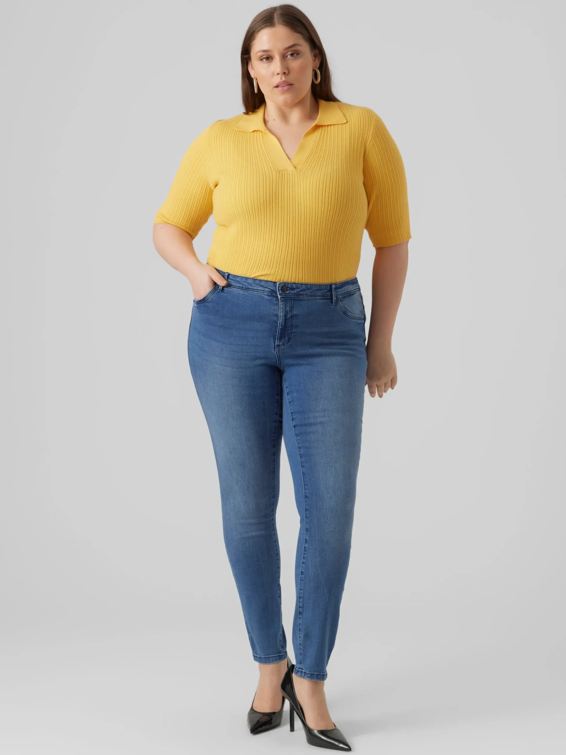 VMCFANYA Mid Rise Slim Fit Jeans
