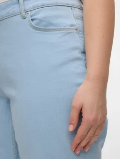 VMCJAKIE Mid Rise Gerade geschnitten Jeans