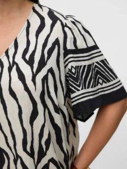 VMCKAMILLE Top