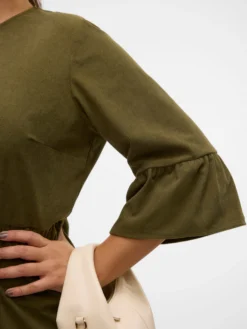 VMCVILJA Kurzes Cord Kleid