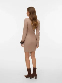 VMHOLLYKARIS Kurzes Kleid