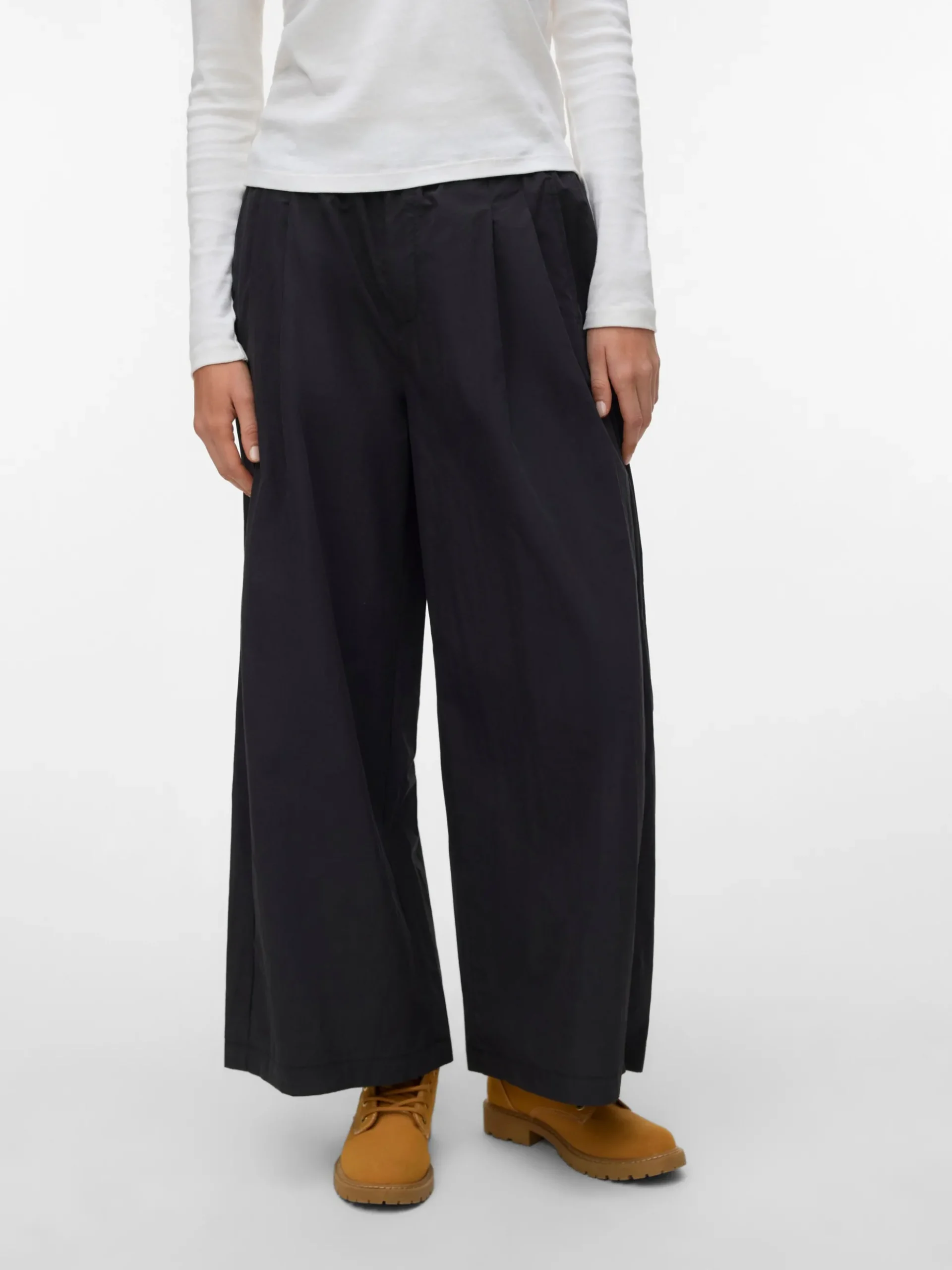 VMJOSE Mittlere Taille Hose