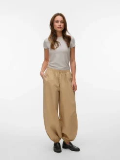 VMJOSE Mittlere Taille Hose