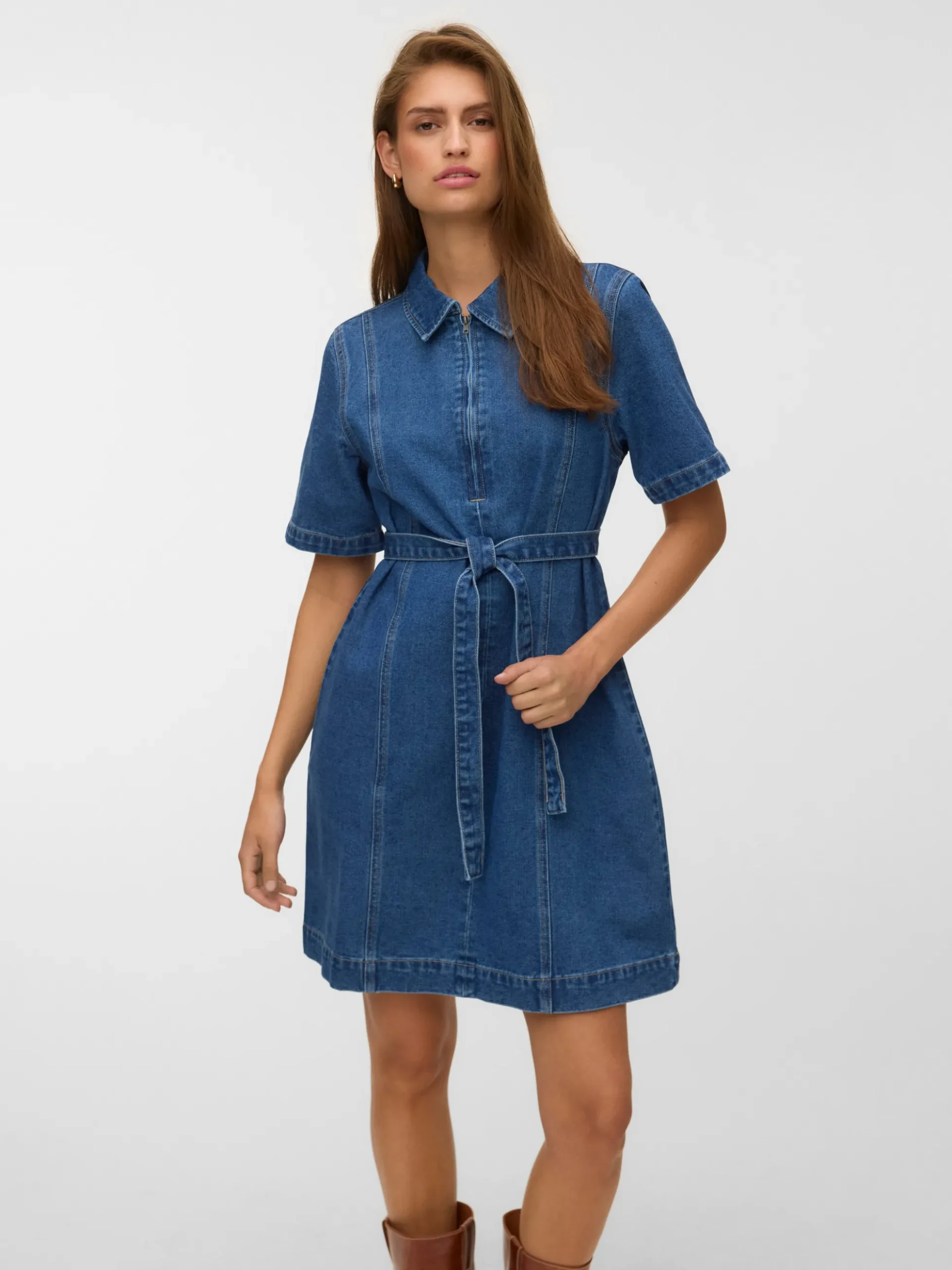VMLOUISE Kurzes Kleid