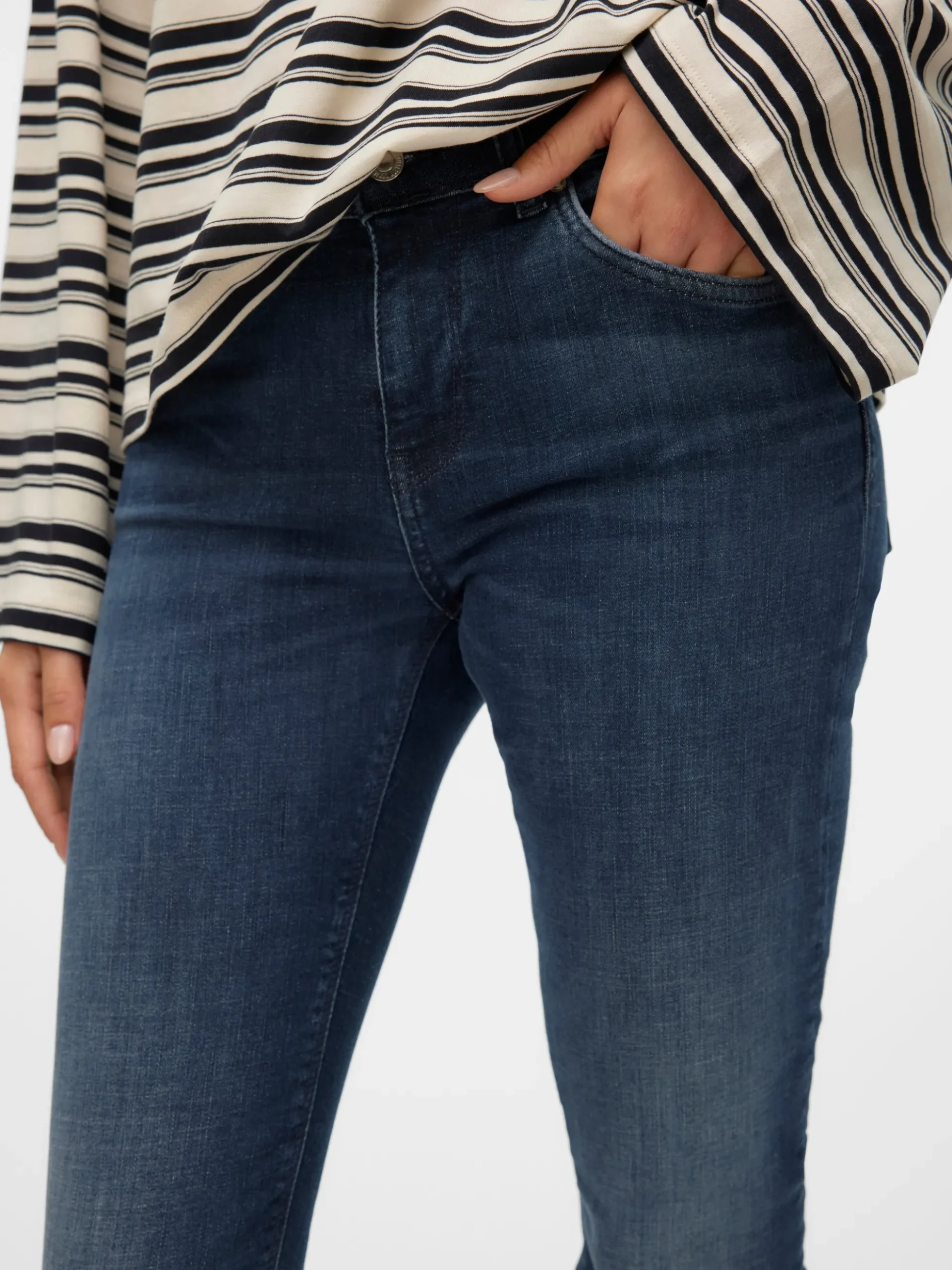 VMLUX Mid Rise Slim Fit Jeans