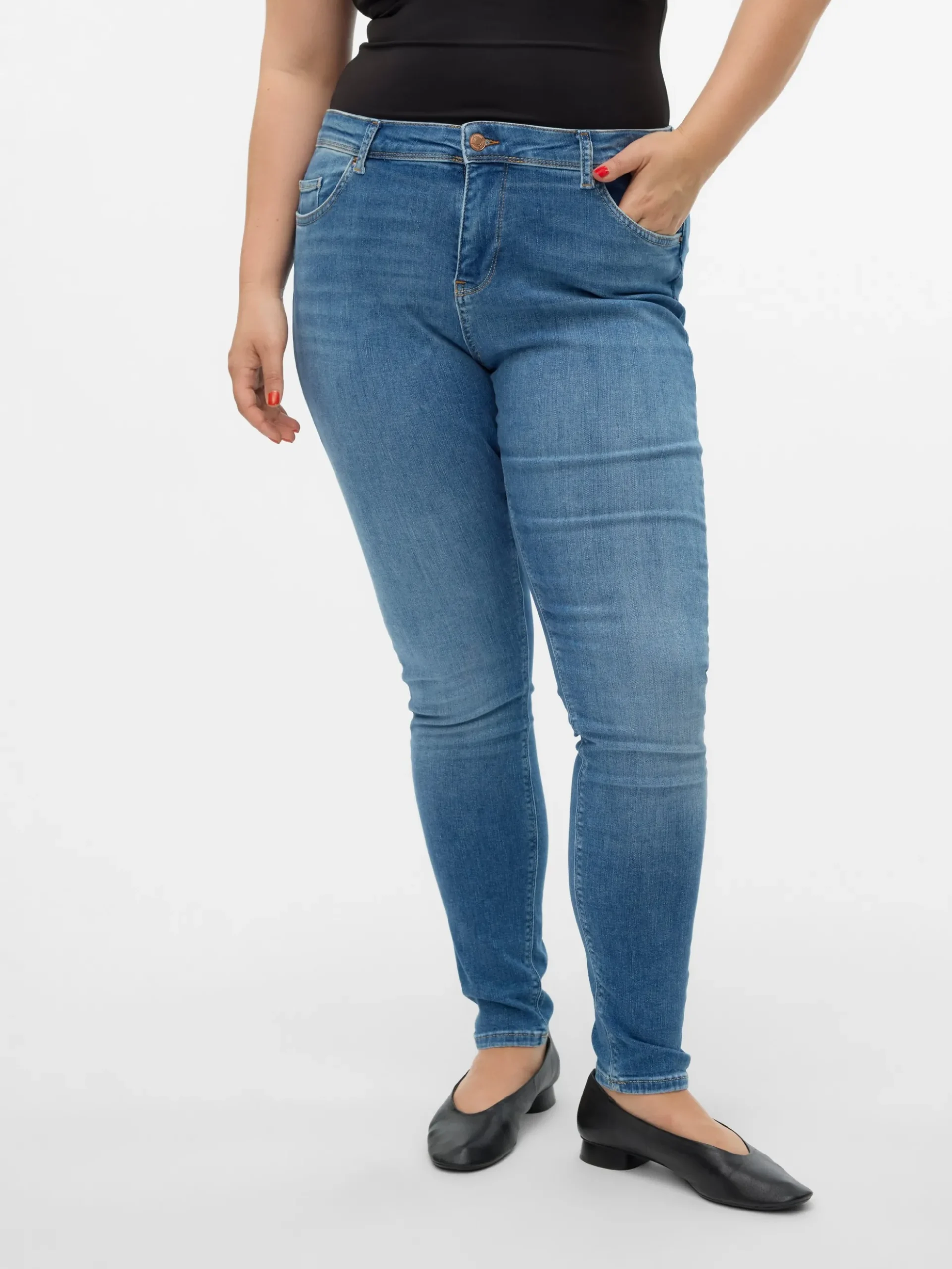 VMLUX Mid Rise Slim Fit Jeans