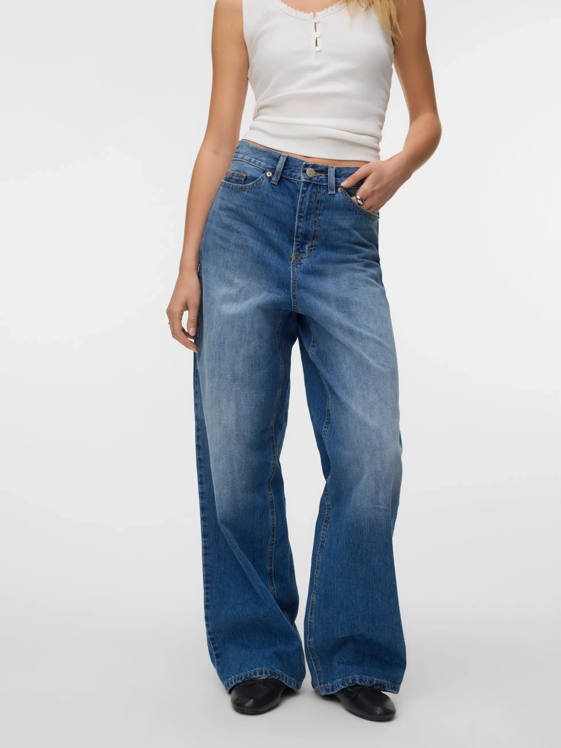 VMTAYLOR Mittlere Taille Weiter Beinschnitt Jeans