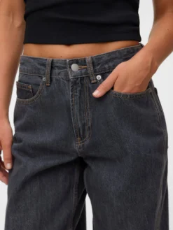 VMZOE Mid Rise Barrel Fit Jeans