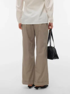 Weiter Beinschnitt Hose