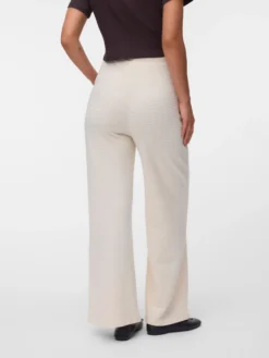 Weiter Beinschnitt Hose