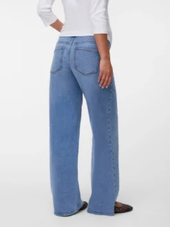 Weiter Beinschnitt Jeans