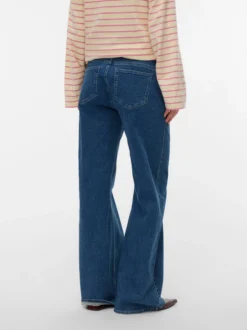 Weiter Beinschnitt Jeans